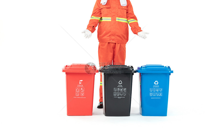 介绍垃圾分类的环卫工人图片