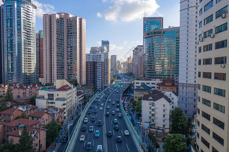 上海静安区高架桥车流高清图片