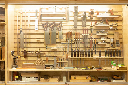 木匠工作室工具间工具展示柜图片