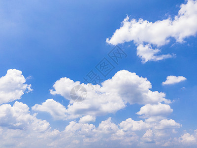 航拍蓝天白云图片
