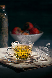 桌上的茶杯茶叶茶文化高清图片