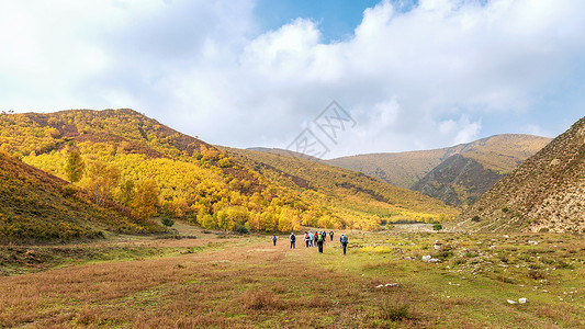 内蒙古山区秋色景观图片