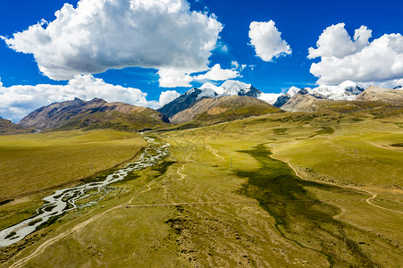中国西藏317国道最美风光背景图片