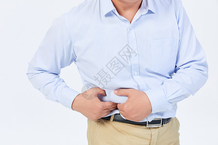 肠胃不舒服的中年人图片