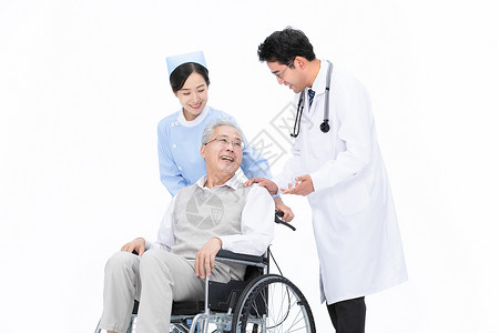 医生和护士问候老年病人图片