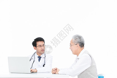 医生为老人检查身体询问病情模特高清图片素材