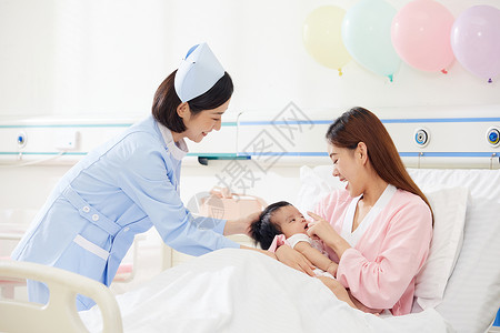高档月子中心护工照顾婴儿和宝妈专业高清图片素材