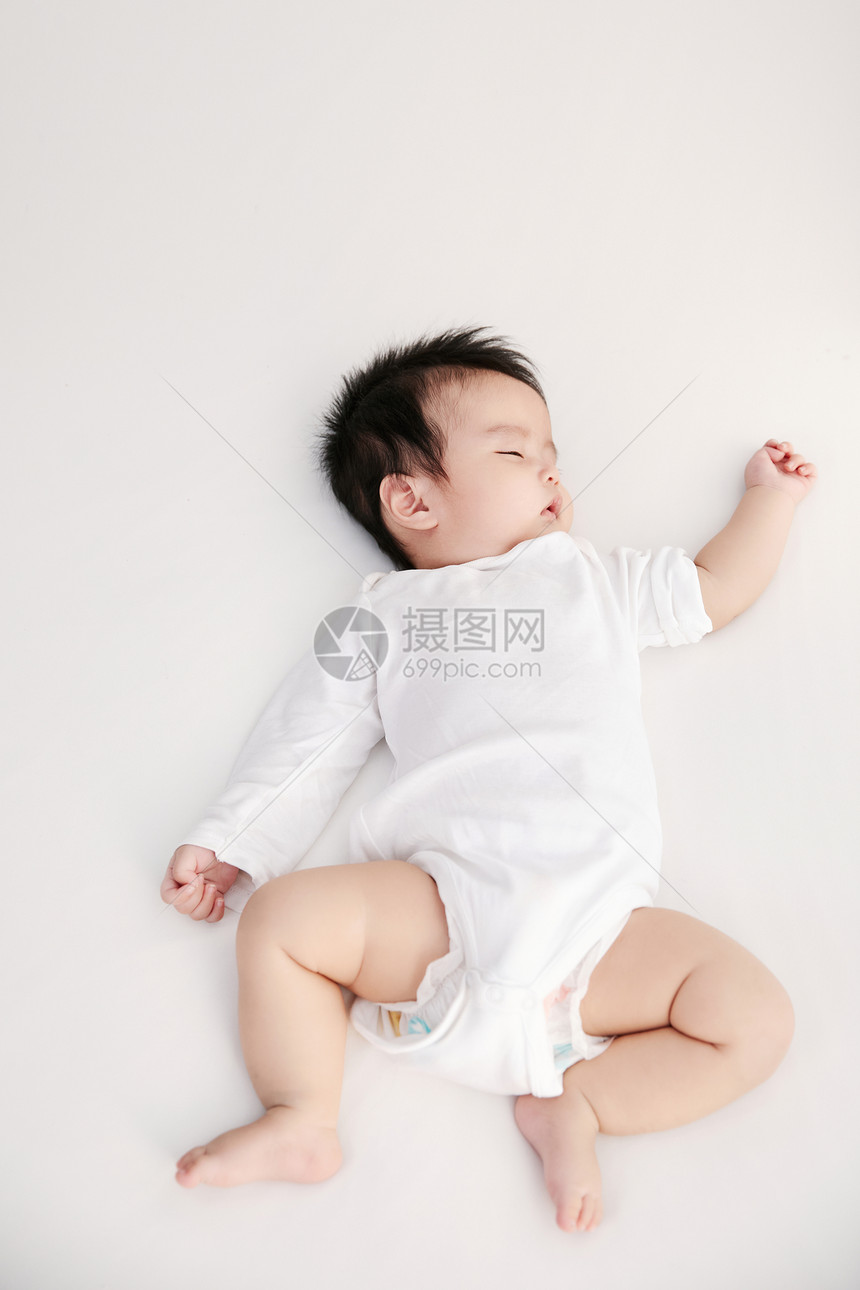 熟睡的婴儿宝宝图片