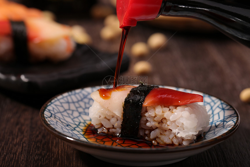 寿司和饭团图片