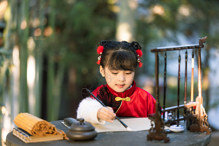 儿童特惠毛笔字中国风小女孩公园里写书法毛笔字背景