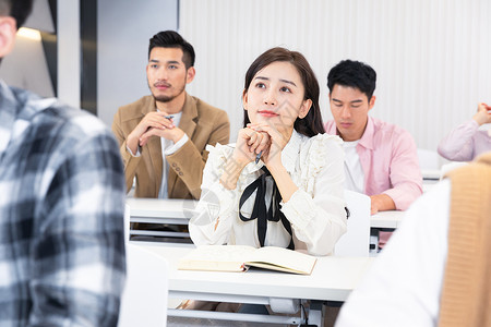 进修成人教育大学生课堂听课听讲背景