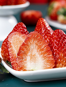 红色草莓果肉高清图片