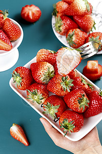 新鲜草莓果肉展示高清图片
