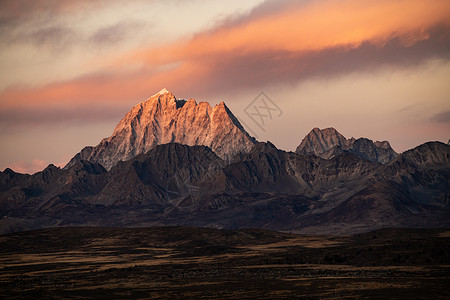 子梅垭口山脉雪山日照金山地理摄影图片背景