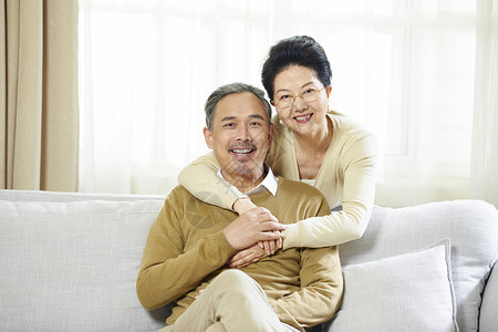 中老年夫妇恩爱形象幸福生活高清图片素材