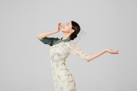 模特免抠中国风旗袍美女舞者背景