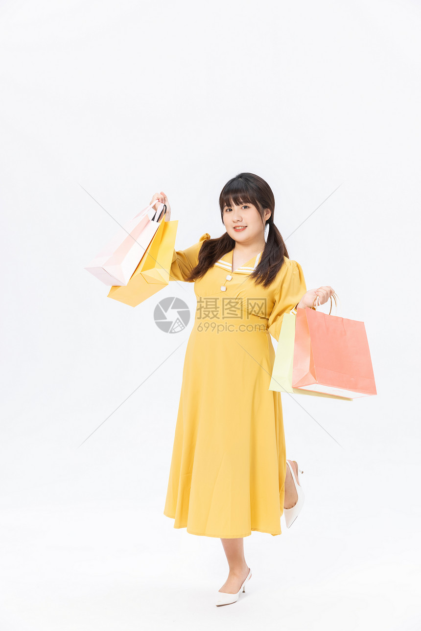 购物中的肥胖女性图片