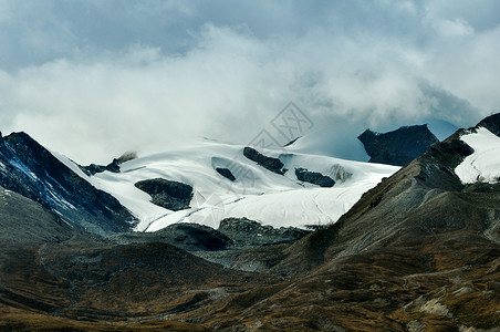 喜马拉雅山脉雪峰美景背景图片