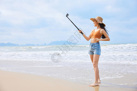 女人海边自拍年轻美女海边视频直播背景