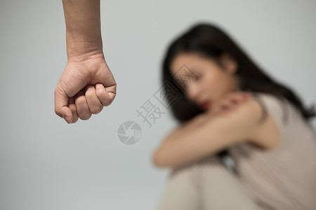 家庭暴力恐惧的女性图片素材