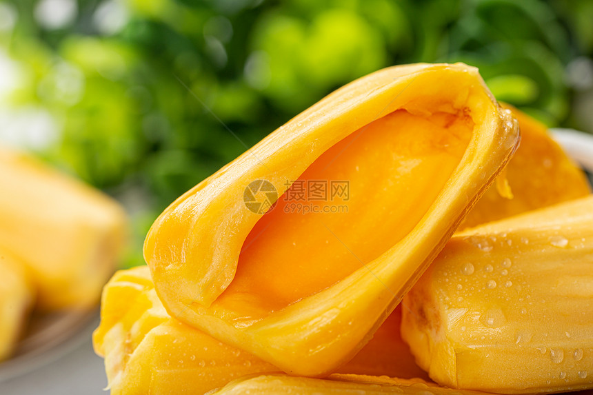 菠萝蜜露出果肉图片