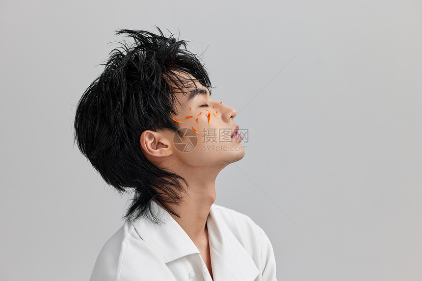 韩系男性潮流时尚写真图片