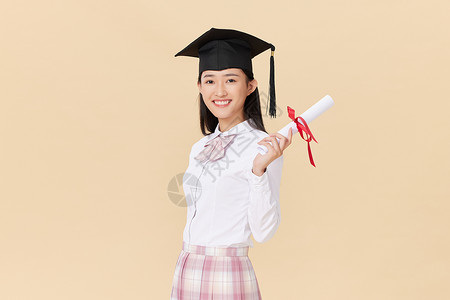 手拿毕业证的女高中生亚洲人高清图片素材