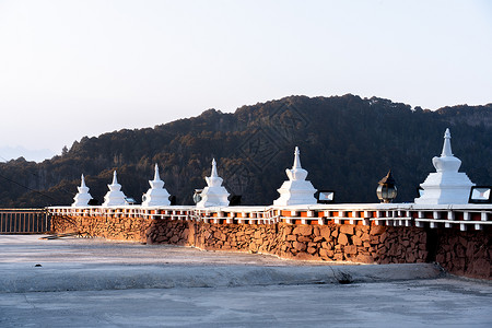 迪庆藏族自治州佛塔图片