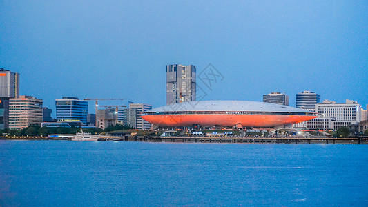 上海梅赛德斯奔驰文化中心夜景背景