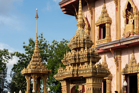 泰国普吉岛上的查隆寺图片