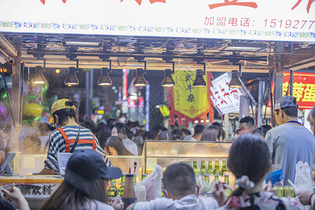 繁华夜经济夜市摆摊图片