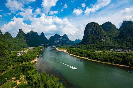 蓝天白云青山绿水阳朔九马画山蓝天白云背景