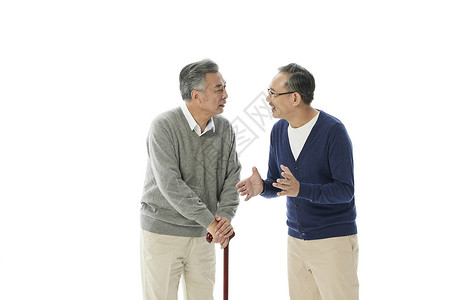 两位老年男性聊天高清图片