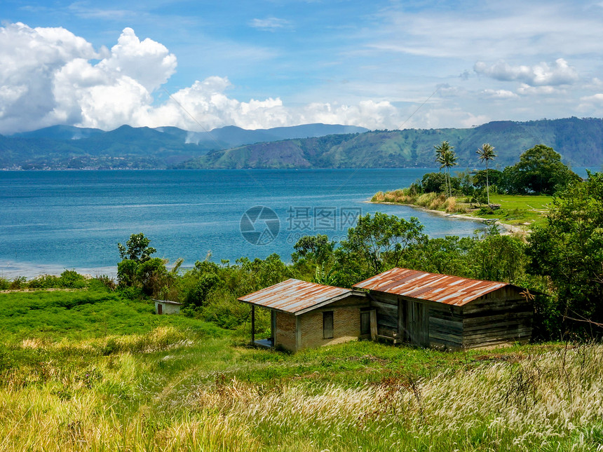 印尼苏门答腊多巴湖图片