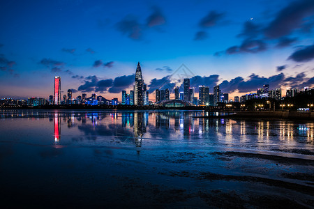 深圳城市深圳湾公园华润大厦夜景晚霞图片