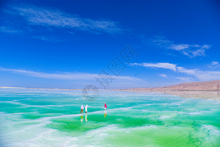 青海芒崖翡翠湖自然风光高清图片