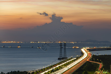 沿江高速西湾路段背景