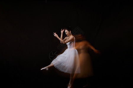女性舞蹈动作高清图片