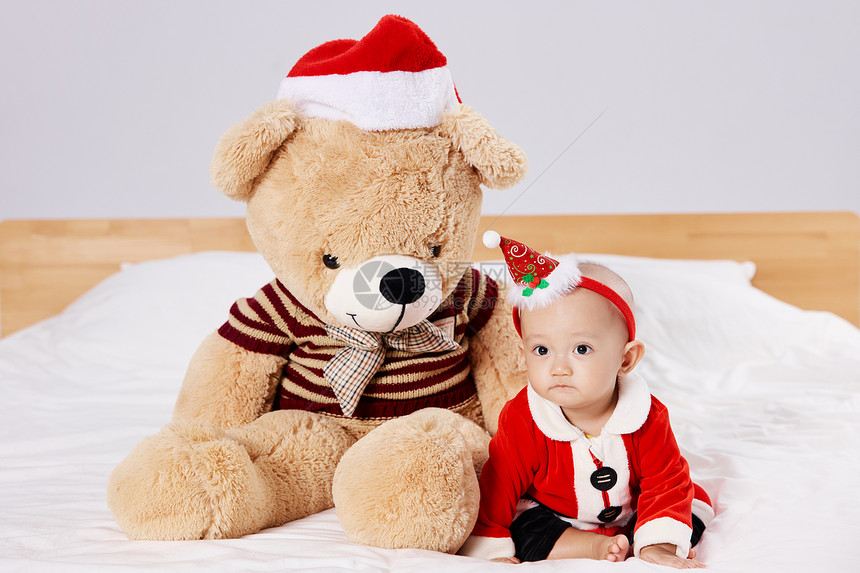 圣诞装扮的可爱宝宝图片