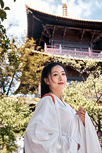 寺庙面前的气质神明少女中国风高清图片素材