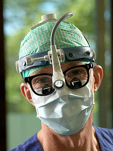 外科医生肖像图片