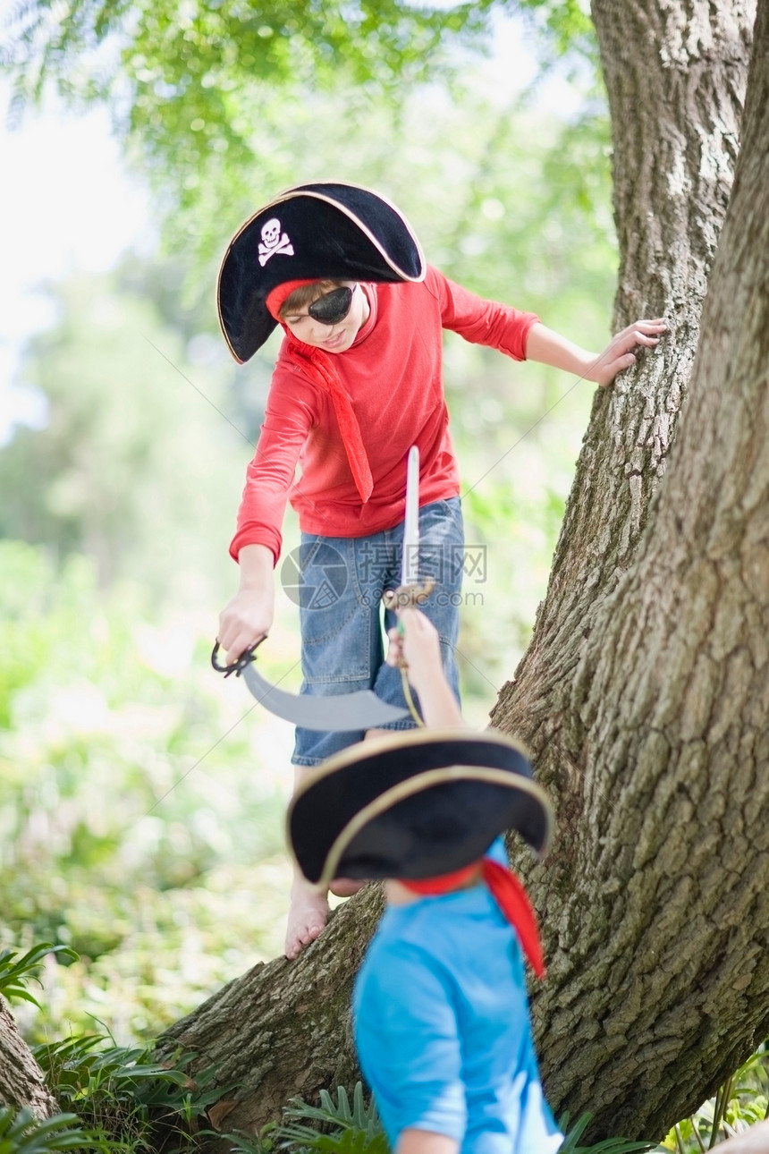 男孩穿海盗服装图片