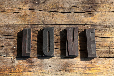 木块拼写爱情图片
