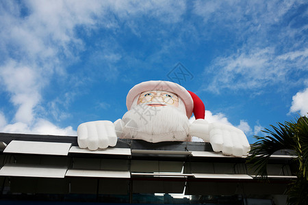 楼顶充气的圣诞老人玩偶图片