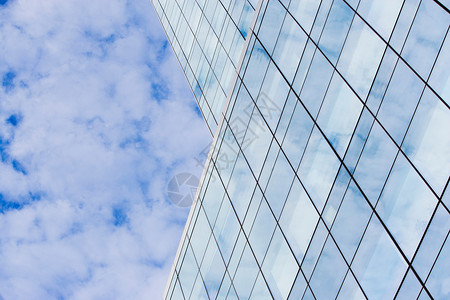 玻璃摩天大楼和云图片