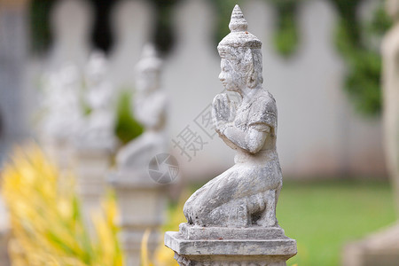 柬埔寨金边皇宫的Apsara雕像图片