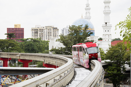 马来西亚吉隆坡的单轨列车高清图片
