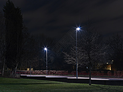 夜间公园街灯图片