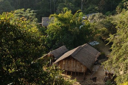 泰国BanYafu村山地部落竹屋图片