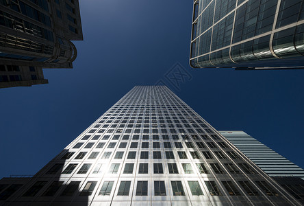 办公室摩天大楼低角度视图建筑高清图片素材